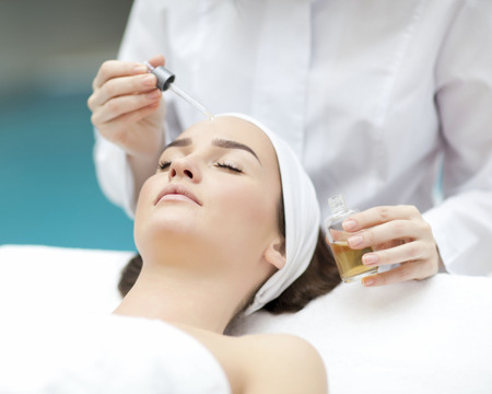 लेजर लिपोलिसिस बनाम पारंपरिक लिपोसक्शन: क्या कहता है भारतीय अनुभव?